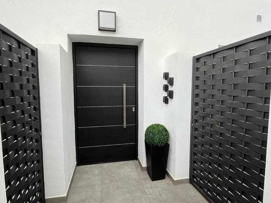 XX D Apartamentos Morales & Arnal Ronda Bagian luar foto